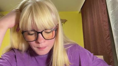 JulieCabotaje live cam on Cam4