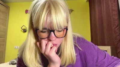 JulieCabotaje live cam on Cam4