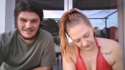 JulieLenny live cam on Cam4