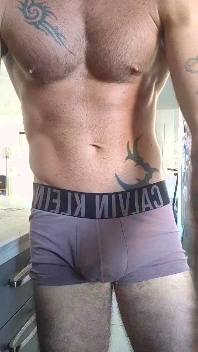 Julien6992 live cam on Cam4
