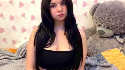 JulienneStaadt live cam on Cam4