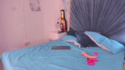 JulietaLP live cam on Cam4