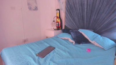 JulietaLP live cam on Cam4