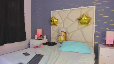 JulietaLP live cam on Cam4