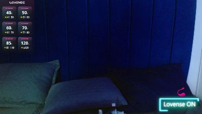Julieta_wish live cam on Cam4