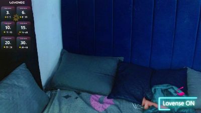 Julieta_wish live cam on Cam4