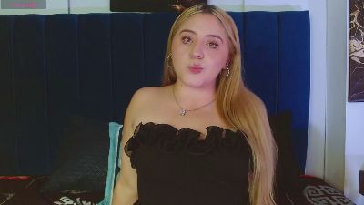 Julieta_wish live cam on Cam4