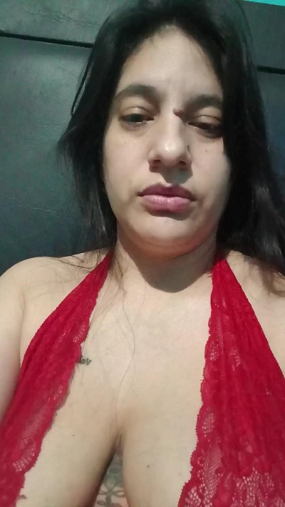Julietaloovee live cam on Cam4