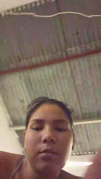Julieth live cam on Cam4