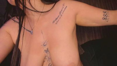 JuliethCruz live cam on Cam4