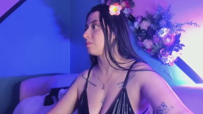 JuliethCruz live cam on Cam4
