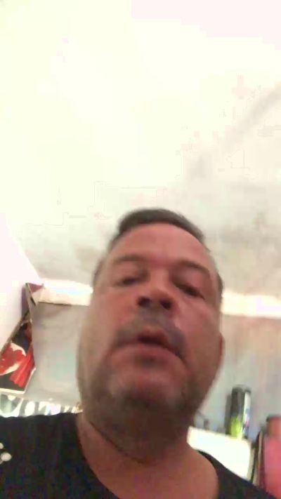 Julio_hot42 live cam on Cam4