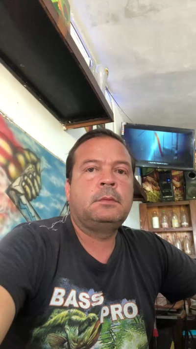 Julio_hot42 live cam on Cam4