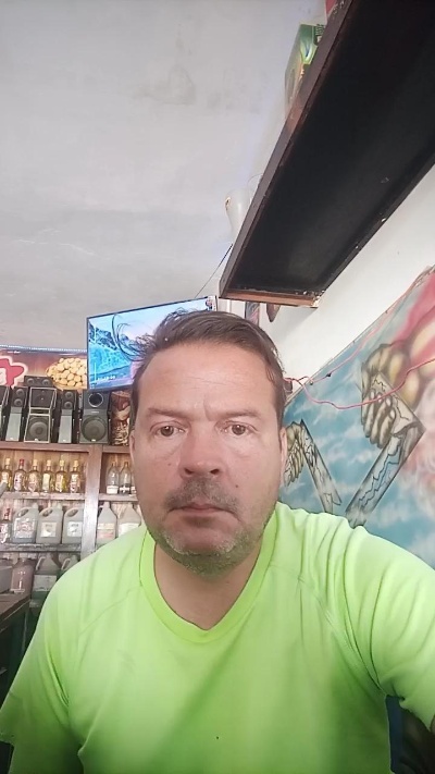 Julio_hot42 live cam on Cam4