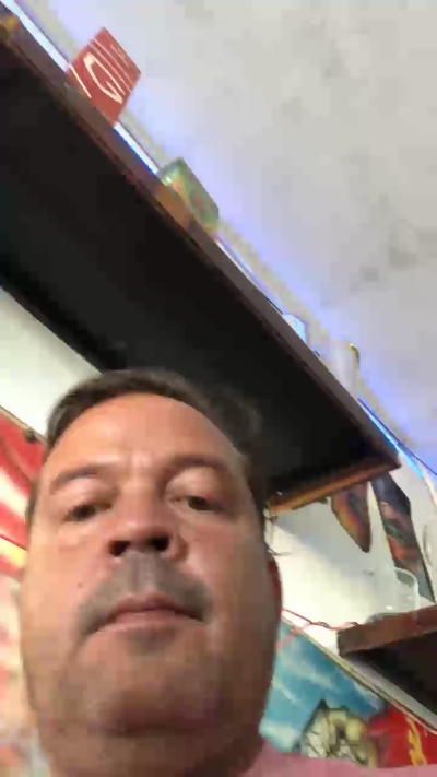 Julio_hot42 live cam on Cam4