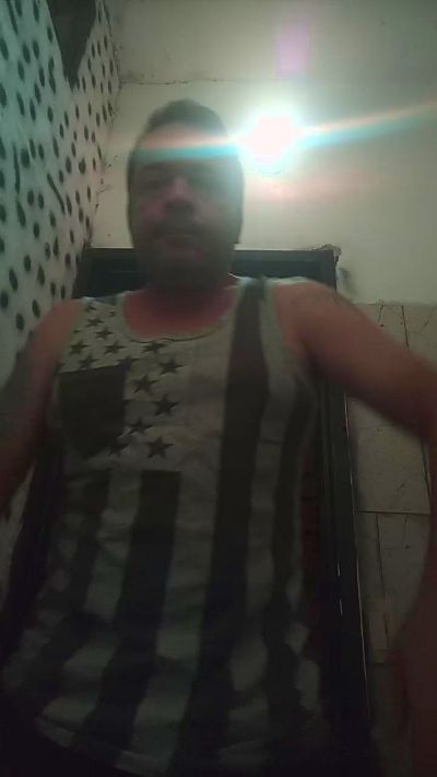 Julio_hot42 live cam on Cam4