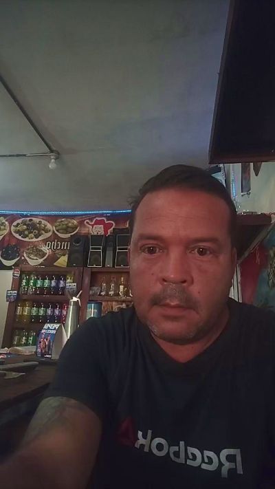 Julio_hot42 live cam on Cam4