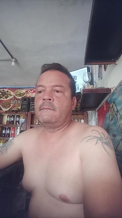 Julio_hot42 live cam on Cam4