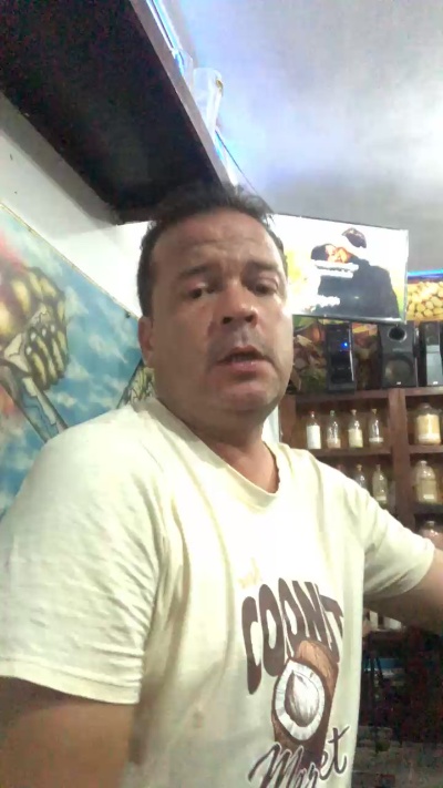 Julio_hot42 live cam on Cam4