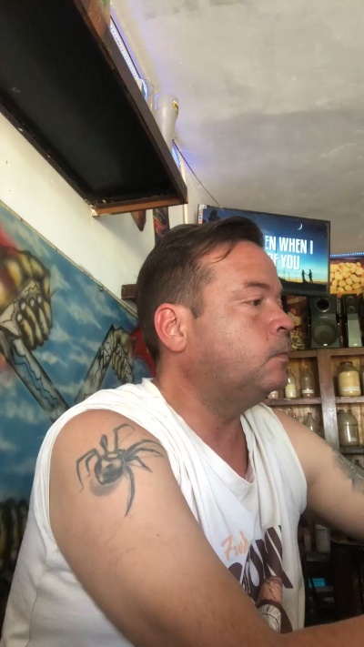 Julio_hot42 live cam on Cam4