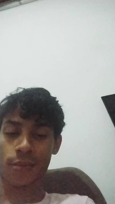 Julioassis live cam on Cam4