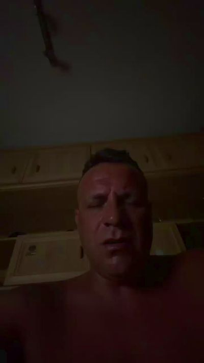 Jull84 live cam on Cam4