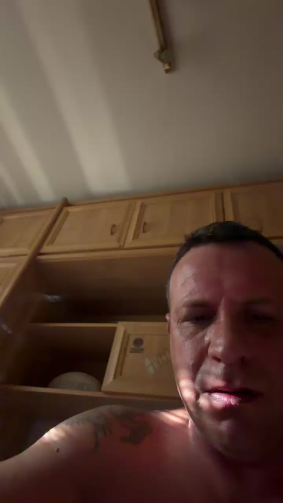 Jull84 live cam on Cam4