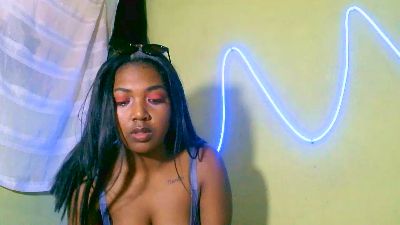 Jully03 live cam on Cam4