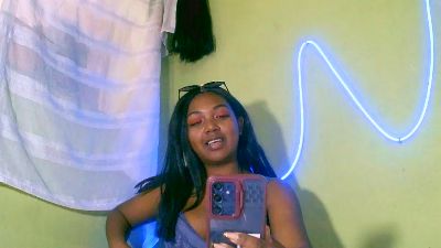 Jully03 live cam on Cam4