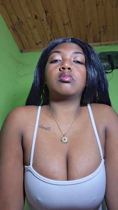 Jully03 live cam on Cam4