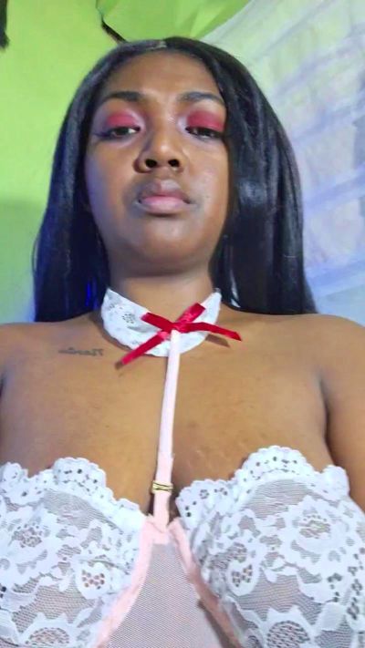 Jully03 live cam on Cam4