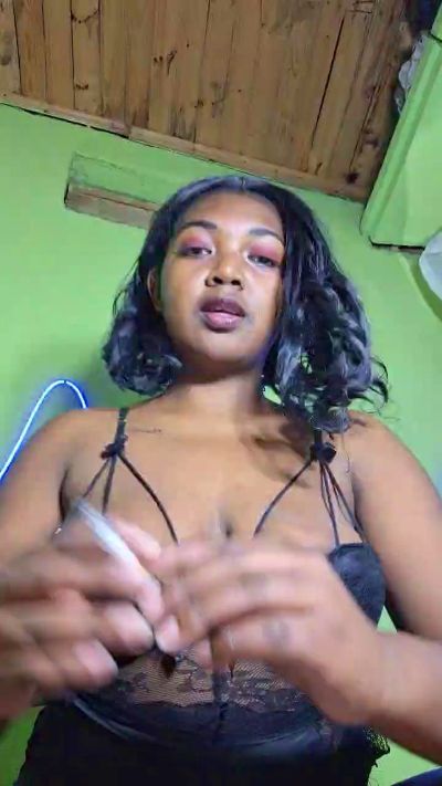 Jully03 live cam on Cam4
