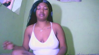 Jully03 live cam on Cam4