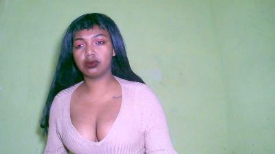 Jully03 live cam on Cam4