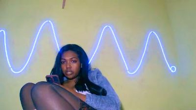 Jully03 live cam on Cam4