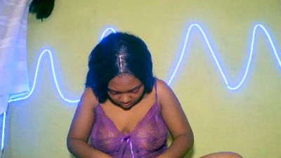 Jully03 live cam on Cam4
