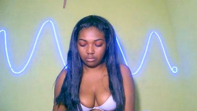 Jully03 live cam on Cam4