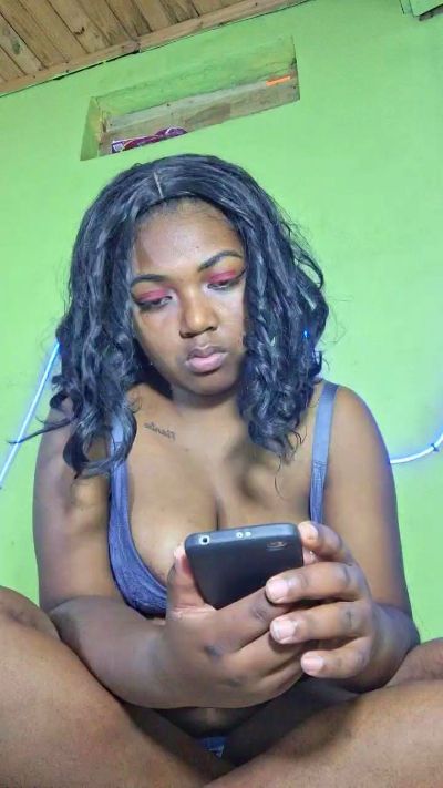 Jully03 live cam on Cam4