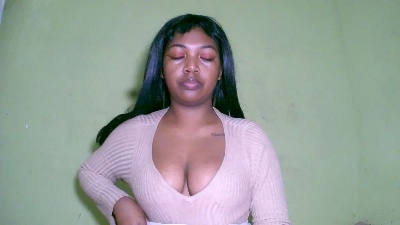 Jully03 live cam on Cam4