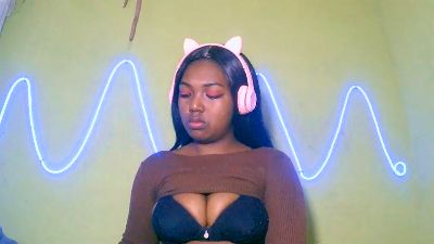 Jully03 live cam on Cam4