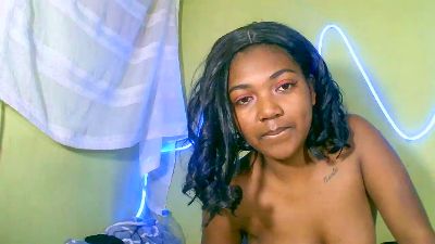 Jully03 live cam on Cam4
