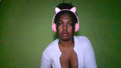 Jully03 live cam on Cam4