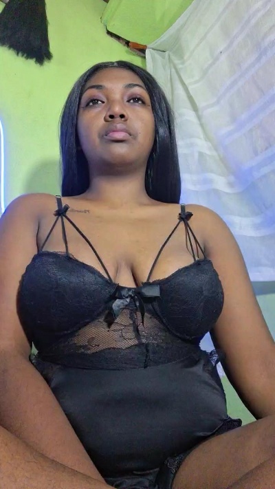 Jully03 live cam on Cam4
