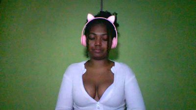 Jully03 live cam on Cam4