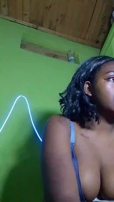 Jully03 live cam on Cam4