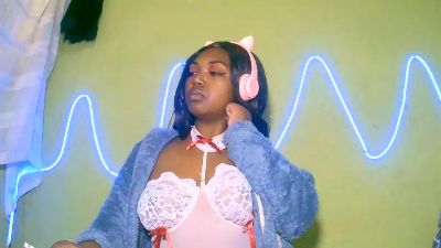 Jully03 live cam on Cam4