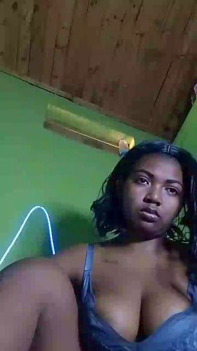 Jully03 live cam on Cam4