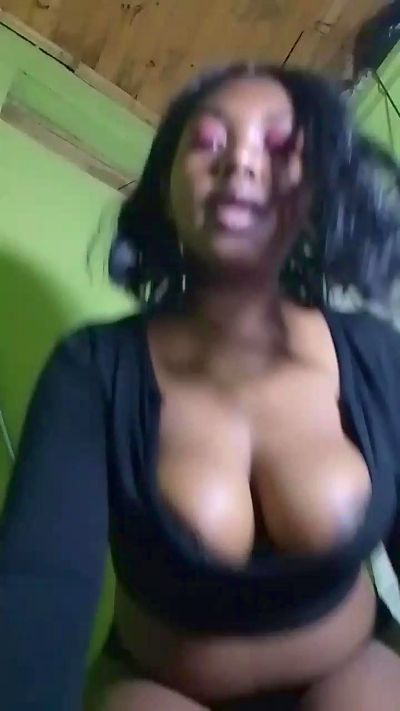 Jully03 live cam on Cam4