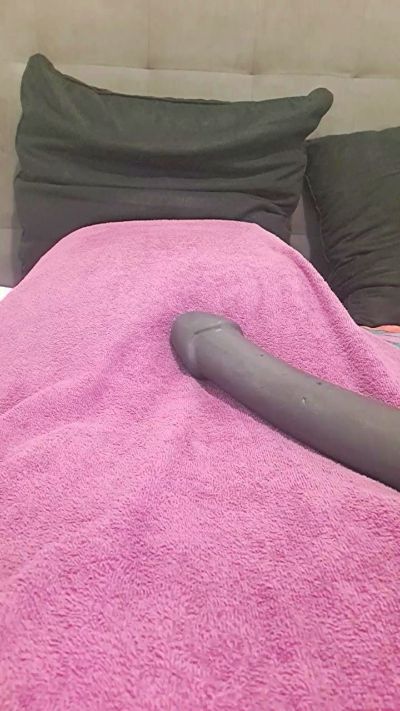 Julou33 live cam on Cam4
