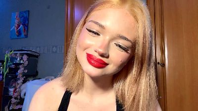 JuneVevea live cam on Cam4